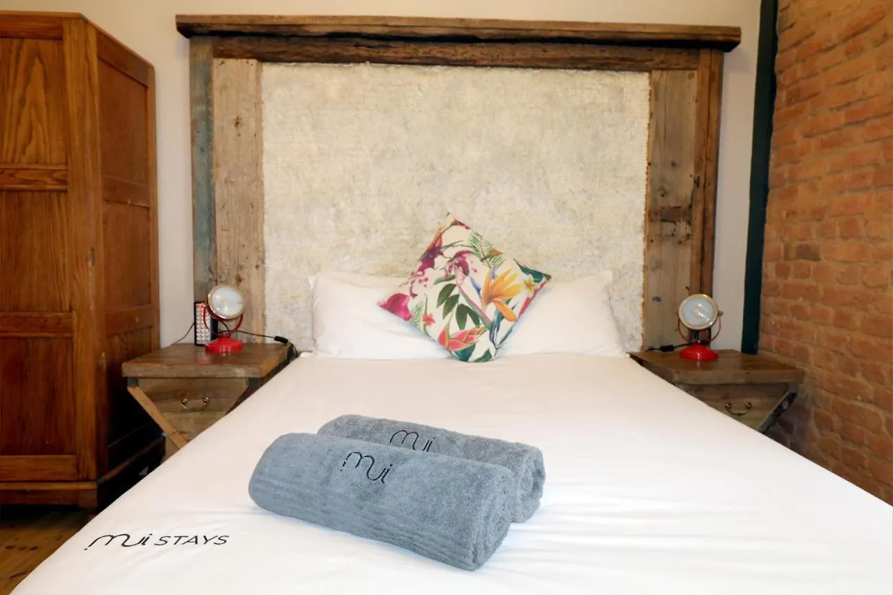 The Place Muizenberg Bed & Breakfast