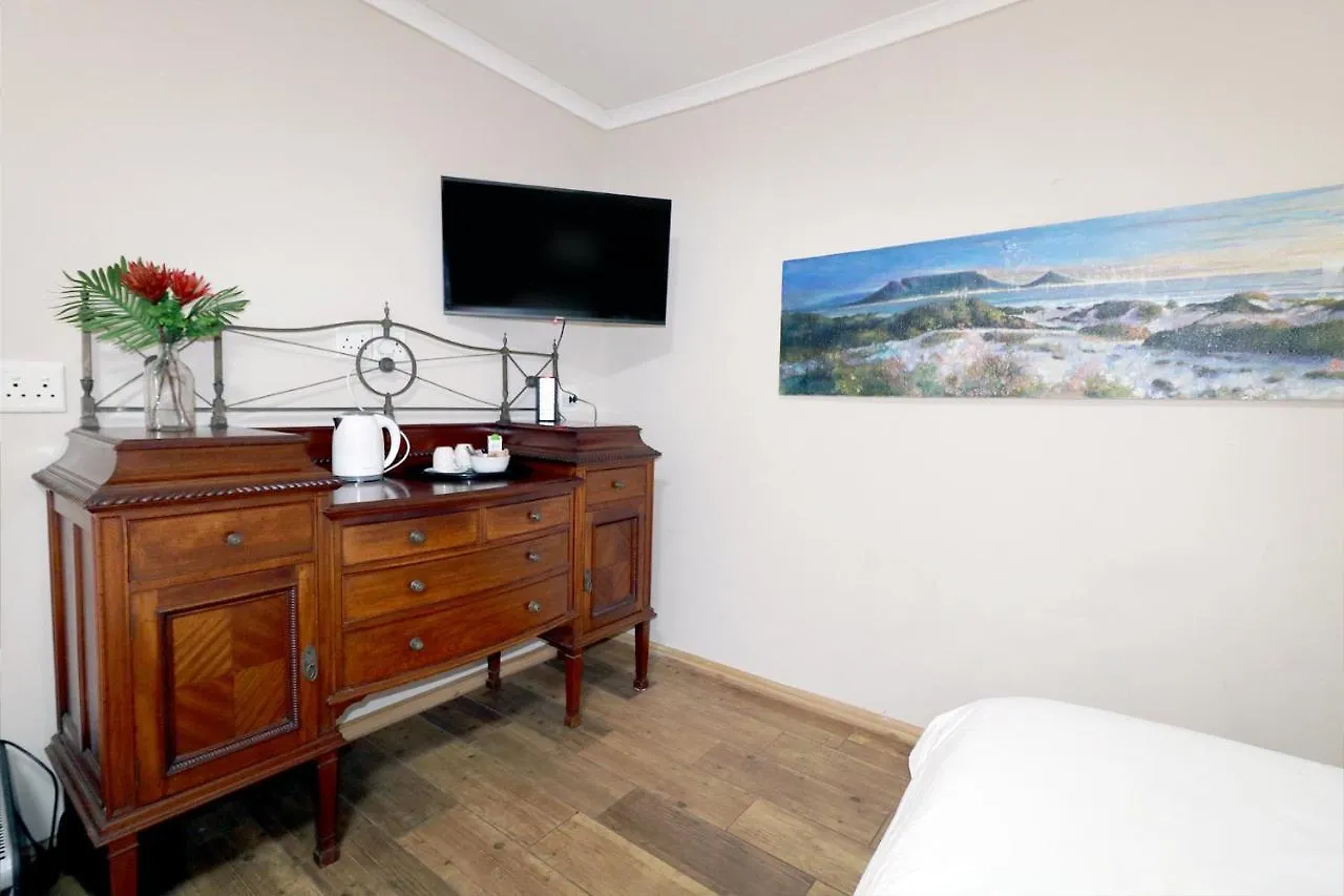 Bed & Breakfast The Place Muizenberg